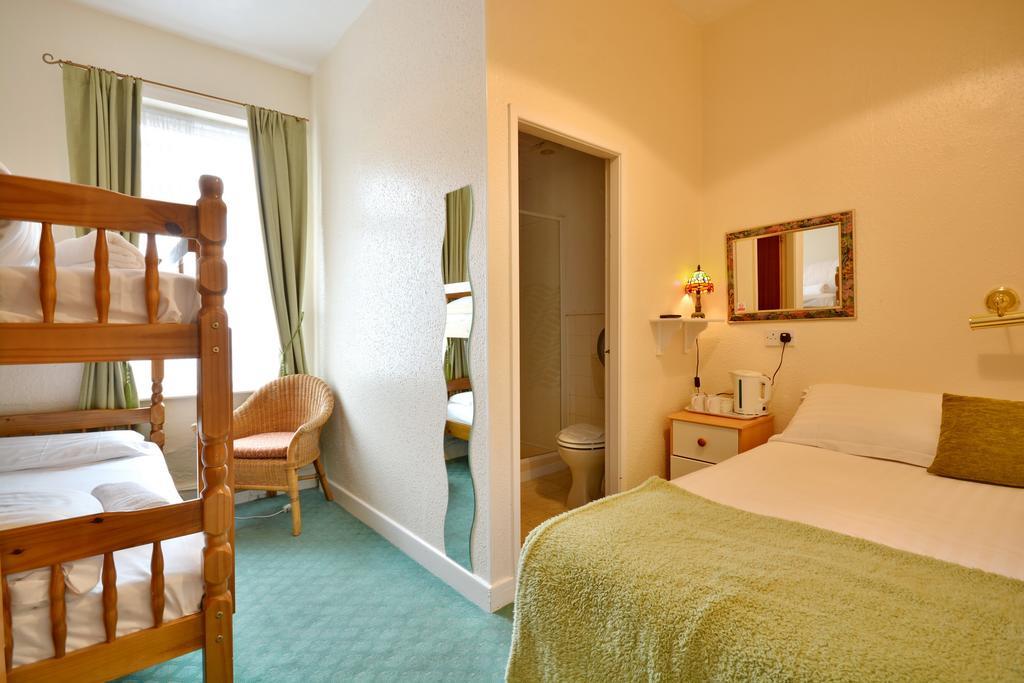Barrons Hotel Blackpool Bagian luar foto